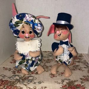 Vintage Annalee 1999 bunny Couple